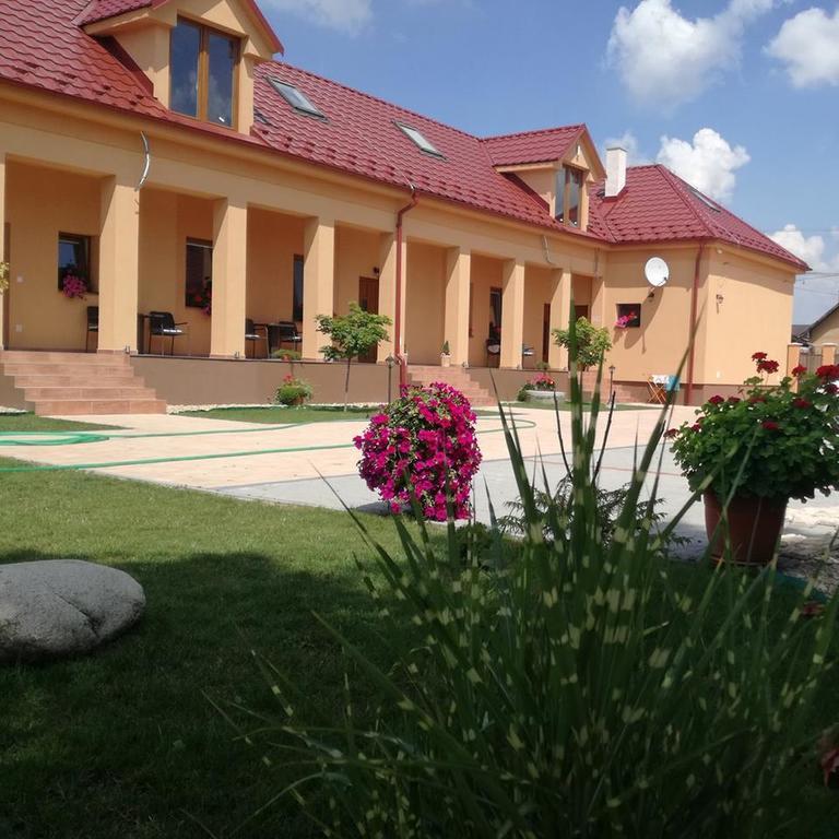 Vila Maria Rapovce Luaran gambar