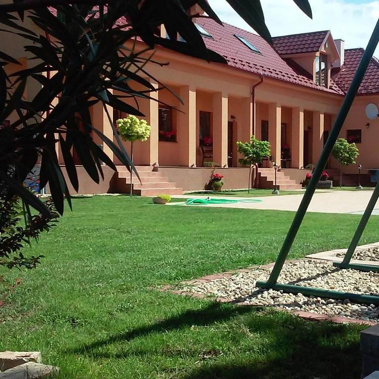 Vila Maria Rapovce Luaran gambar