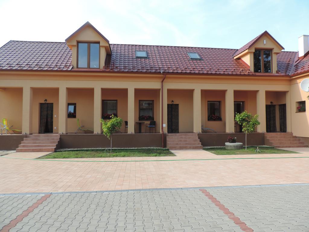 Vila Maria Rapovce Luaran gambar